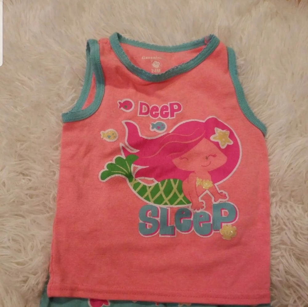 2T Mermaid PJs - Picture 2 of 2